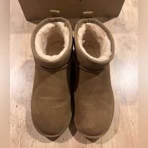 Bearpaw Kiara Short Suede Winter Boots